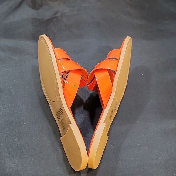 BRAND NEW FASHION TO FIGURE TIANA WIDE WIDTH SLIP-ON FLATS SANDAL - Picture 13 of 14